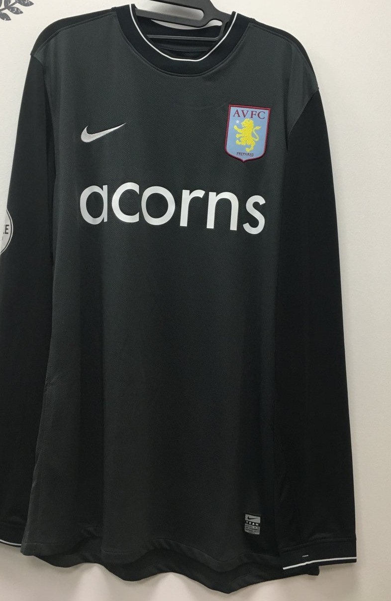 Aston Villa 2009-10 GK 1 Kit