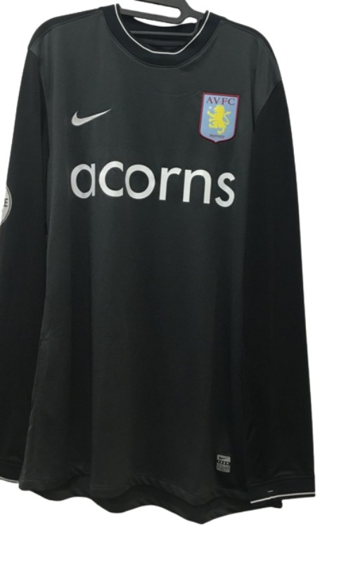 Aston Villa 2009-10 GK 1 Kit