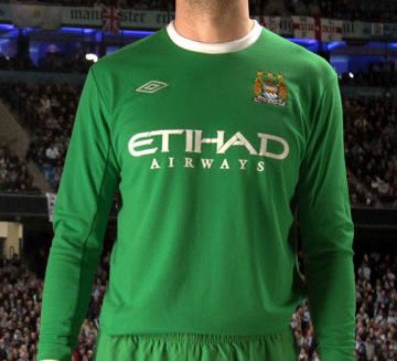 Manchester City 2009-10 GK 1 Kit