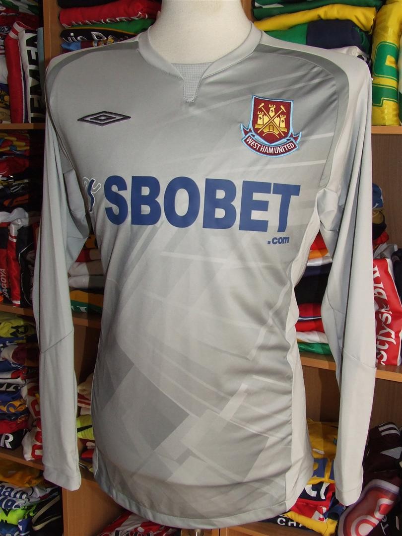 West Ham United 2009-10 GK 1 Kit