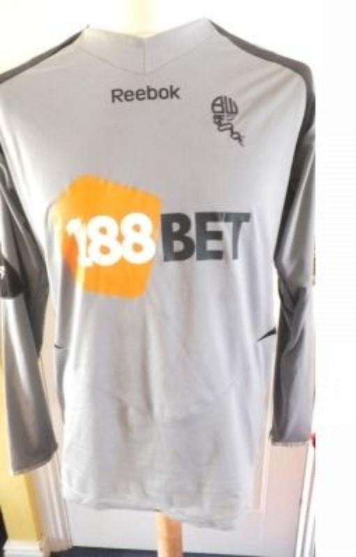 Bolton Wanderers 2009-10 GK Home Kit