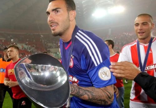 Olympiacos Piraeus 2015-16 GK 1 Kit