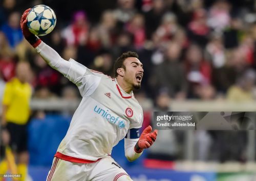 Olympiacos Piraeus 2015-16 GK 3 Kit