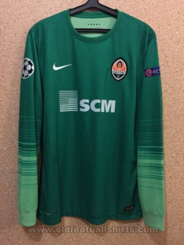 Shakhtar Donetsk 2015-16 GK Kit