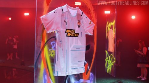 Shakhtar Donetsk 2021-22 GK 1 Kit