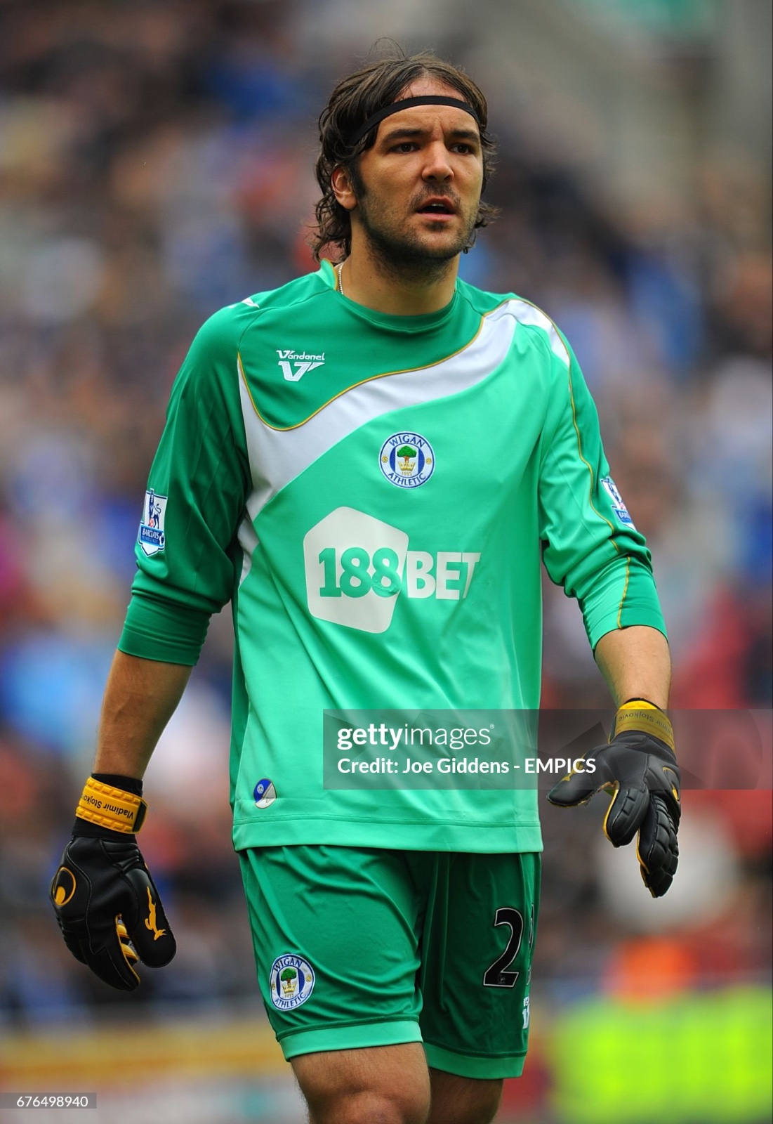 Wigan Athletic 2009-10 GK Home Kit