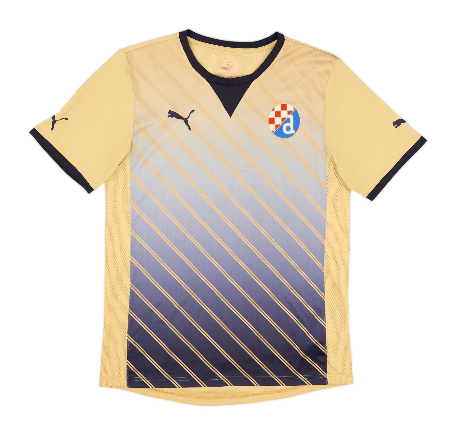 GNK Dinamo Zagreb 2011-12 Away Kit