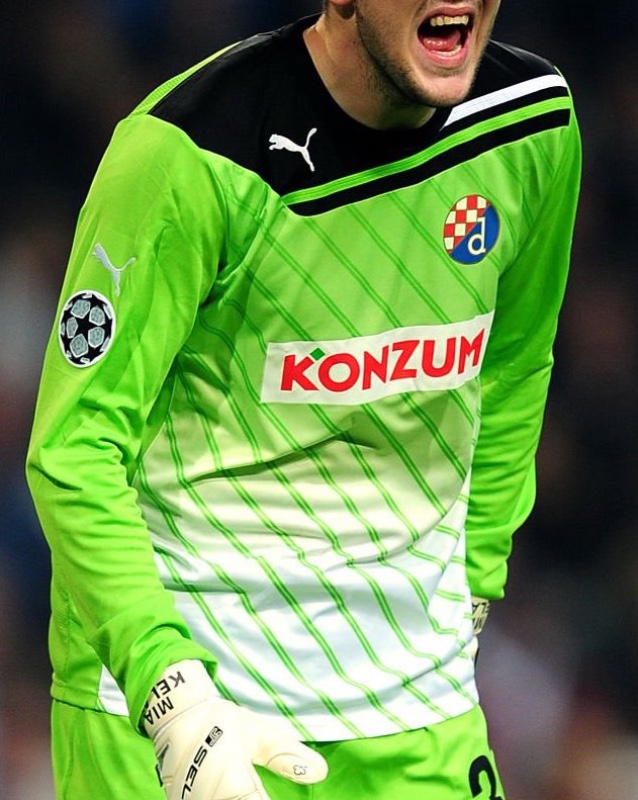 GNK Dinamo Zagreb 2011-12 GK 2 Kit