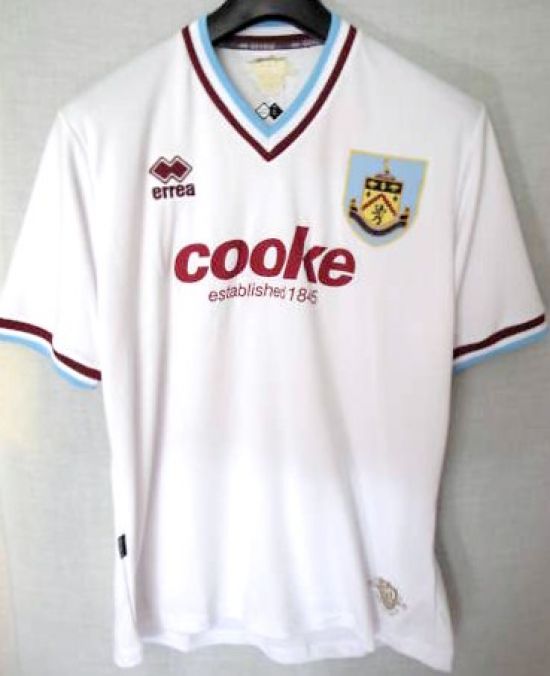 Burnley FC 2009-10 Away Kit