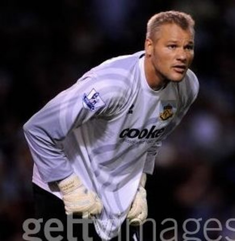 Burnley FC 2009-10 GK 3 Kit