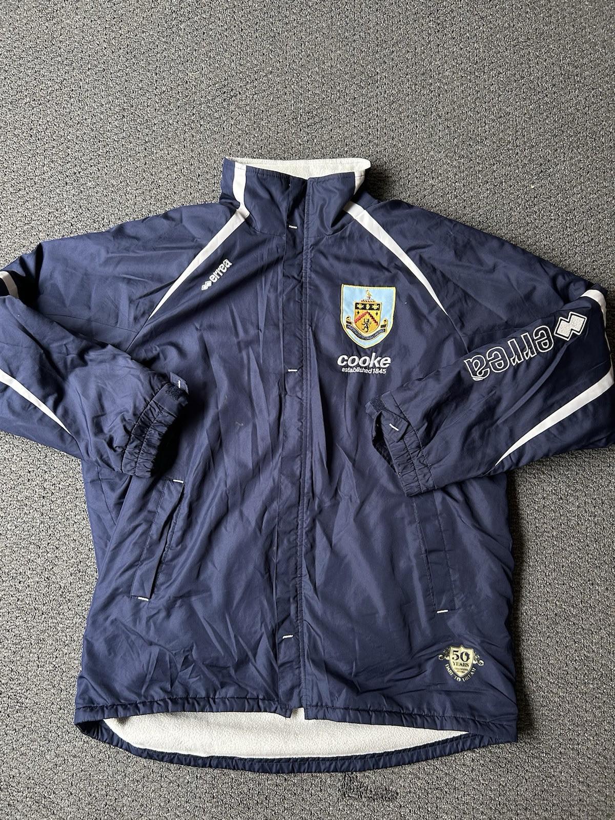 Burnley FC 2009-10 Bench Kit