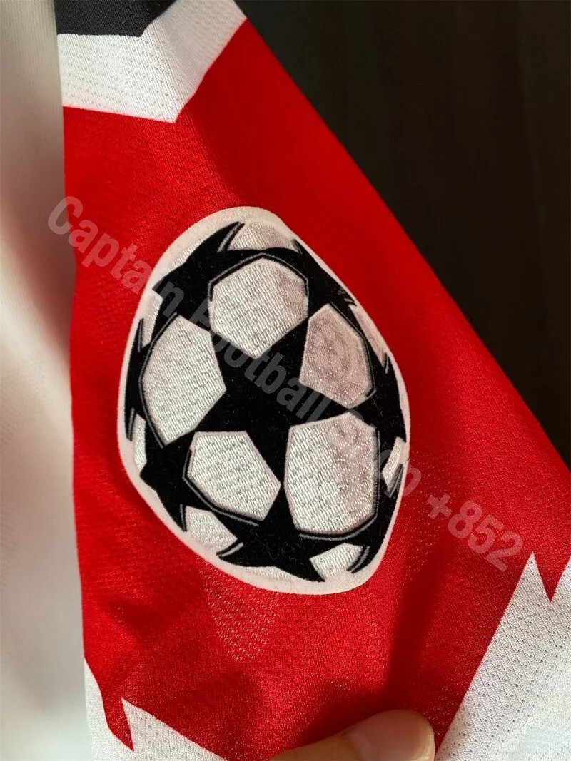 Manchester United 2010-11 Champions League Final Kit