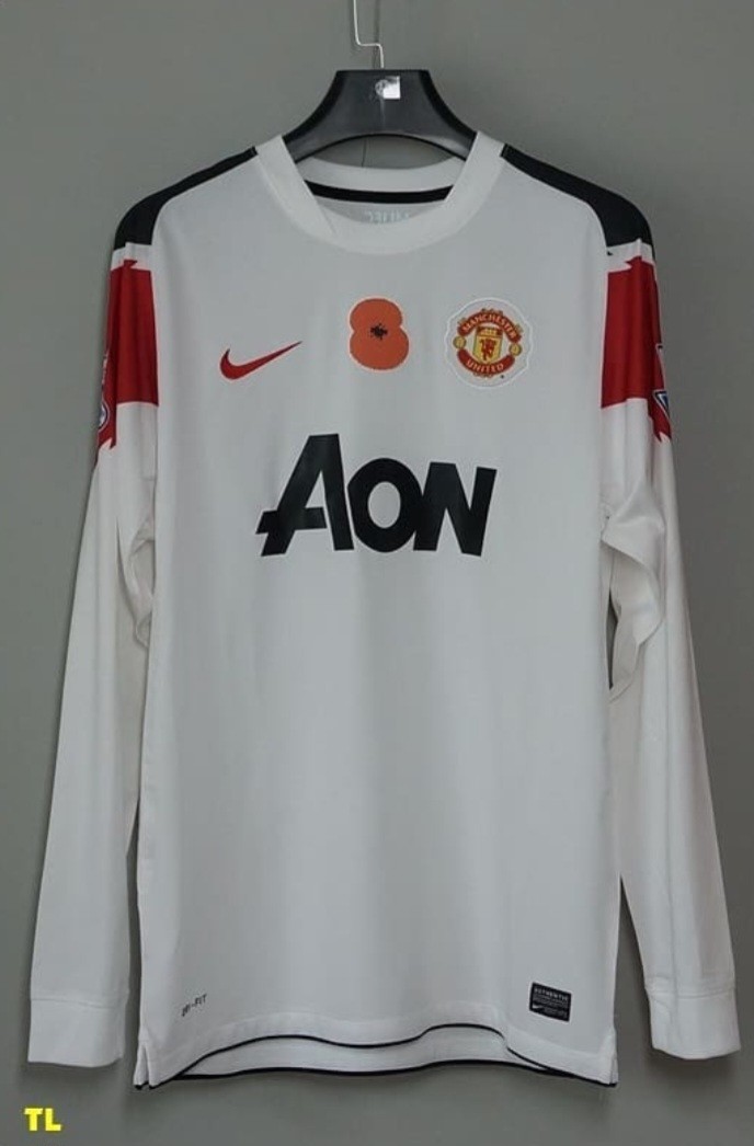 Manchester United 2010-11 Away 2 Kit