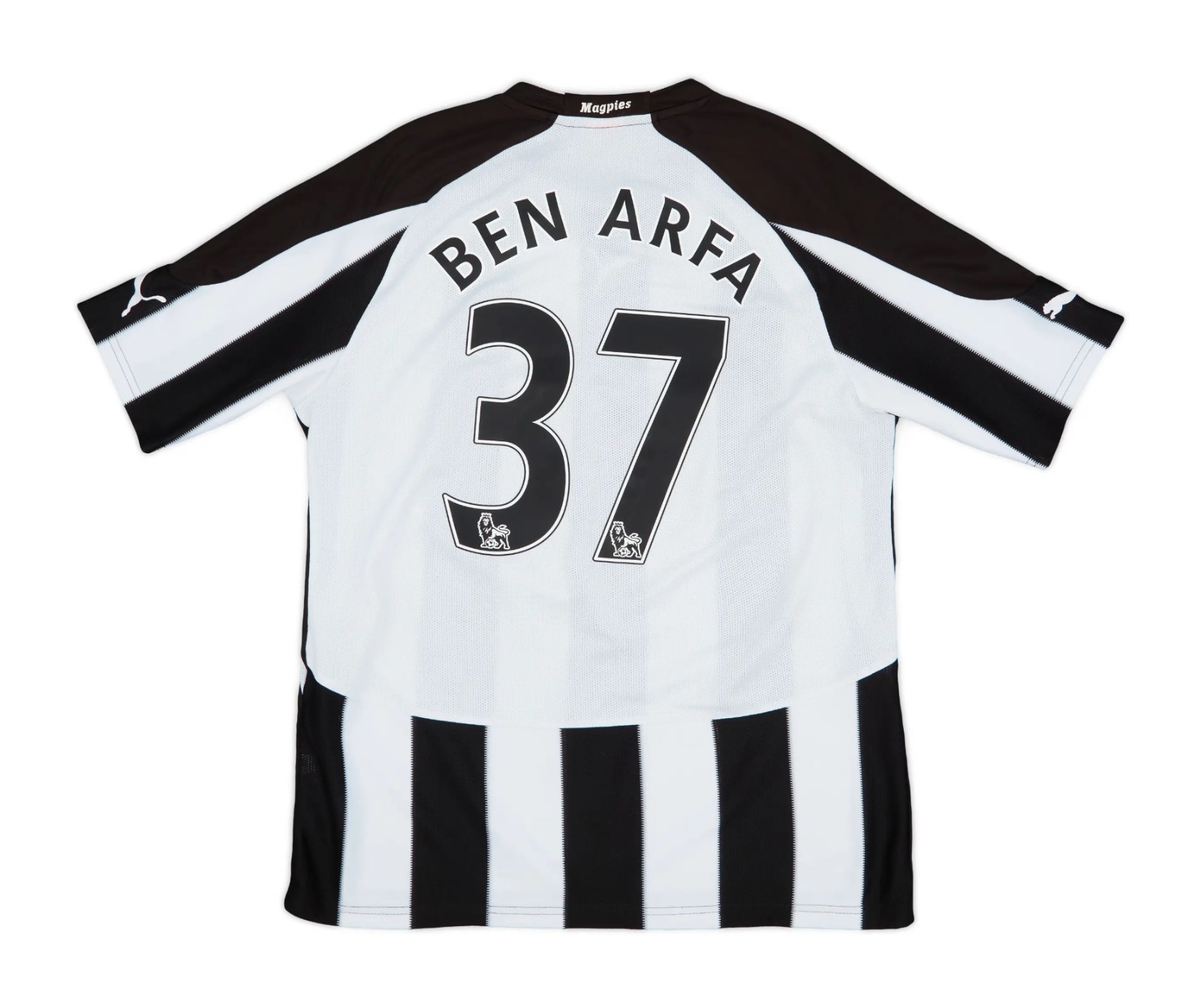 Newcastle United 2010-11 Home Kit