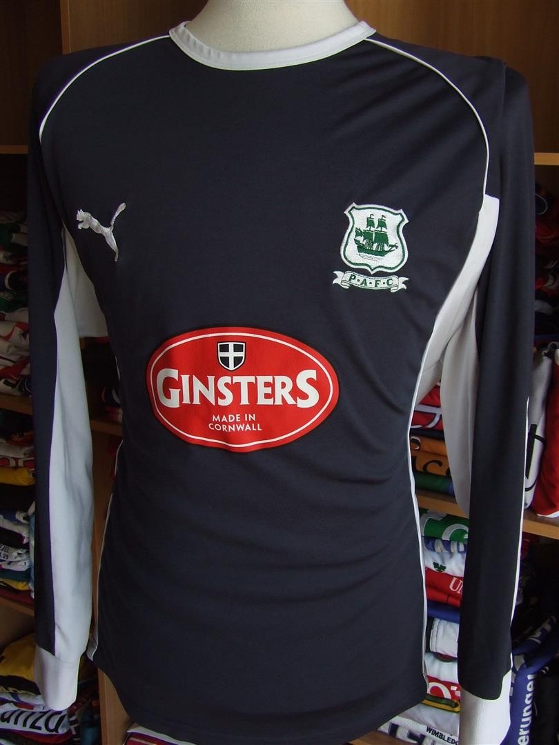 Plymouth Argyle 2005-06 GK 2 Kit