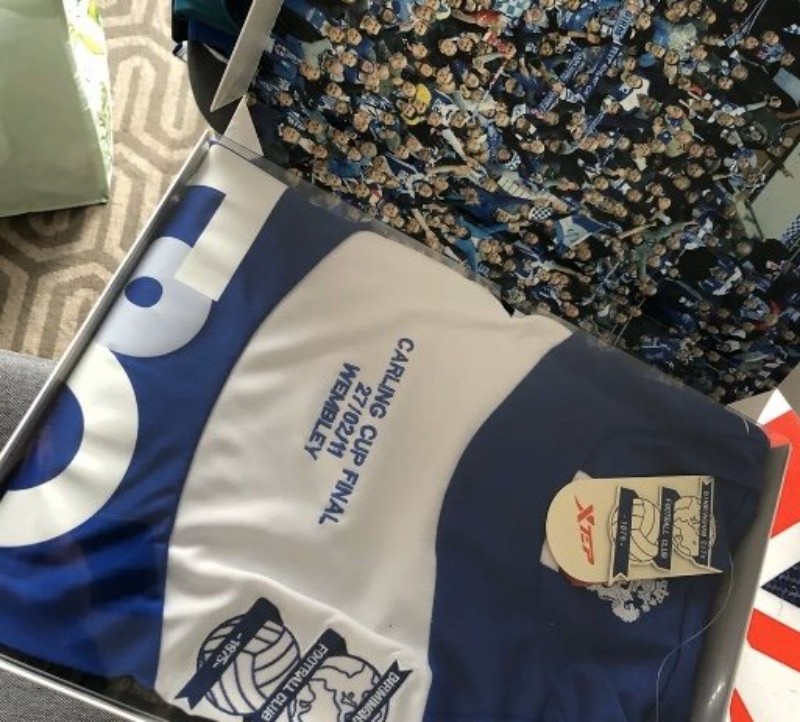 Birmingham City 2010-11 EFL Cup Final Kit