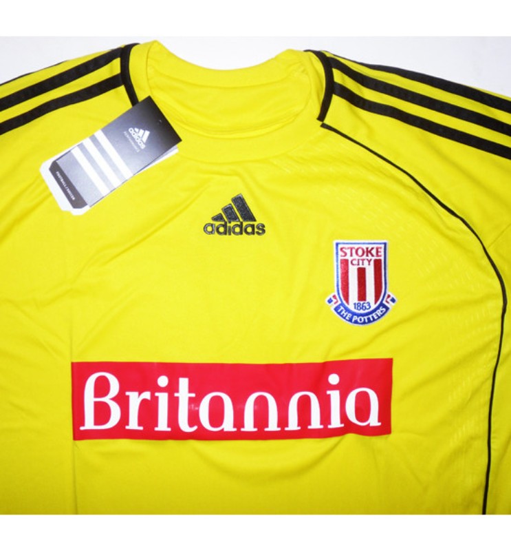 Stoke City 2010-11 GK 2 Kit