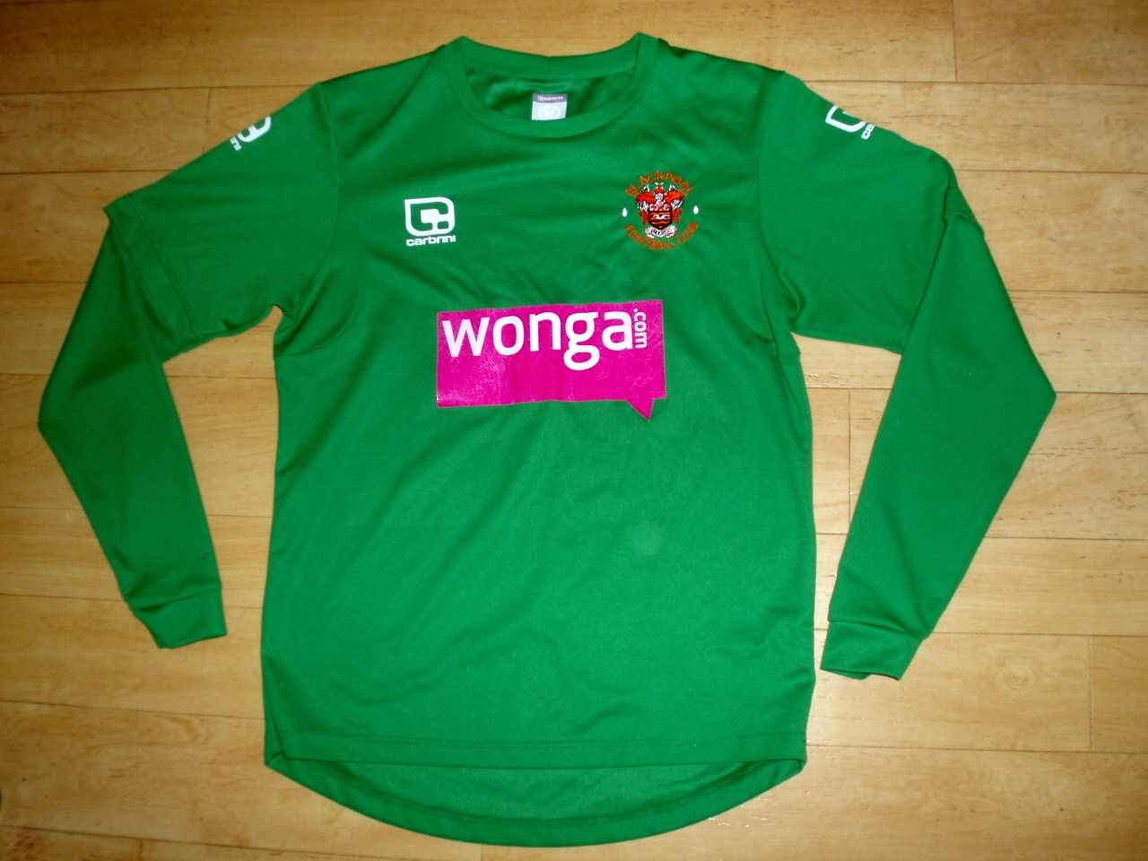 Blackpool 2010-11 GK Third Kit