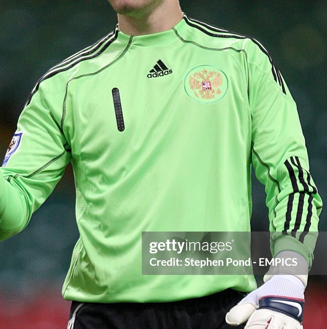 Russia 2009 GK 3 Kit