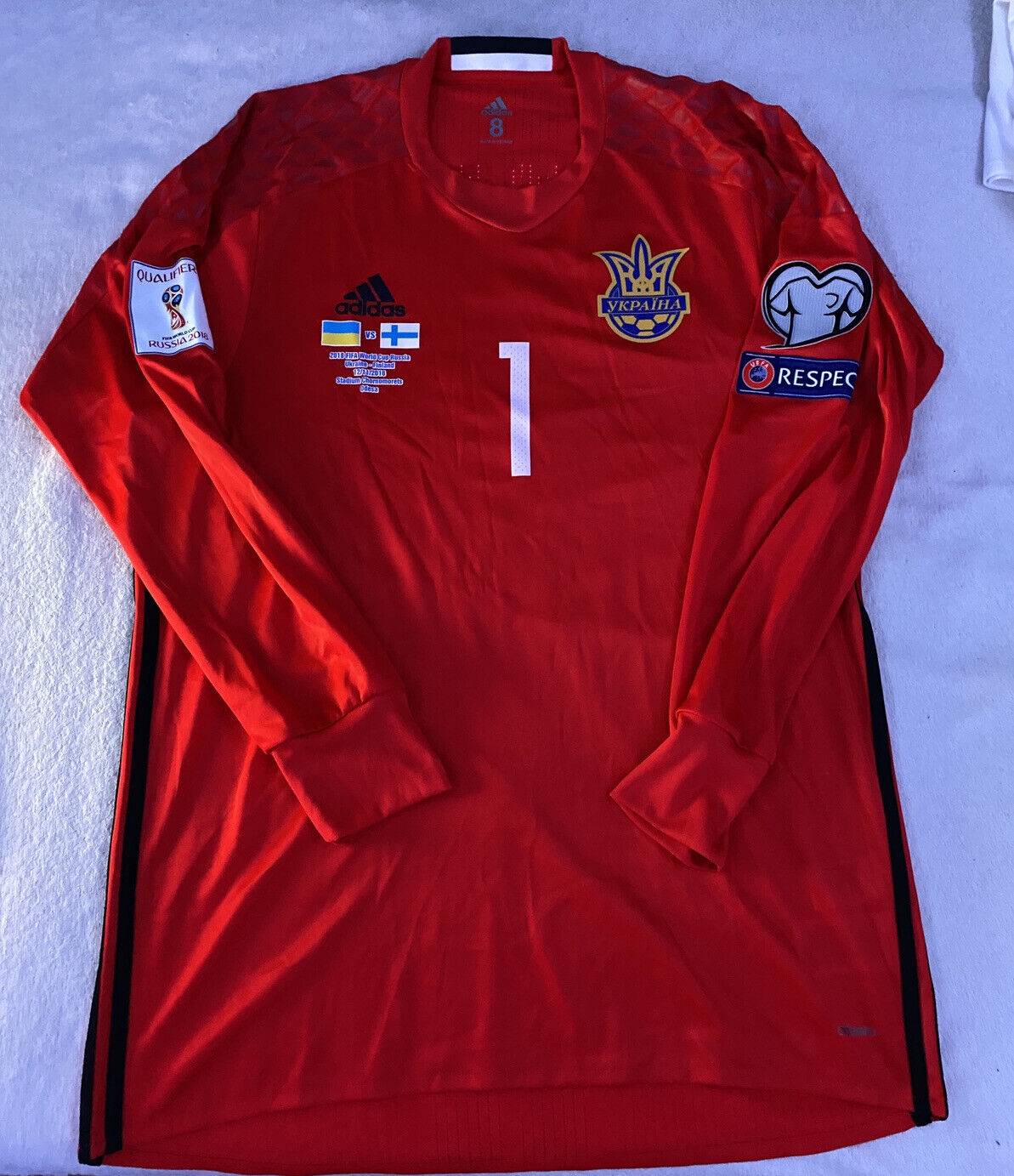 Ukraine 2016 GK 3 Kit