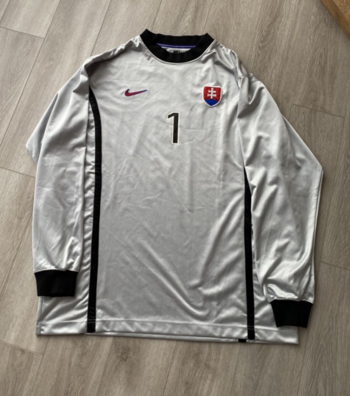 Slovakia 2000 GK 3 Kit