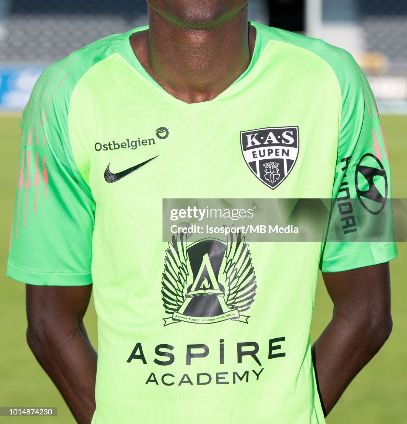KAS Eupen 2018-19 GK 1 Kit