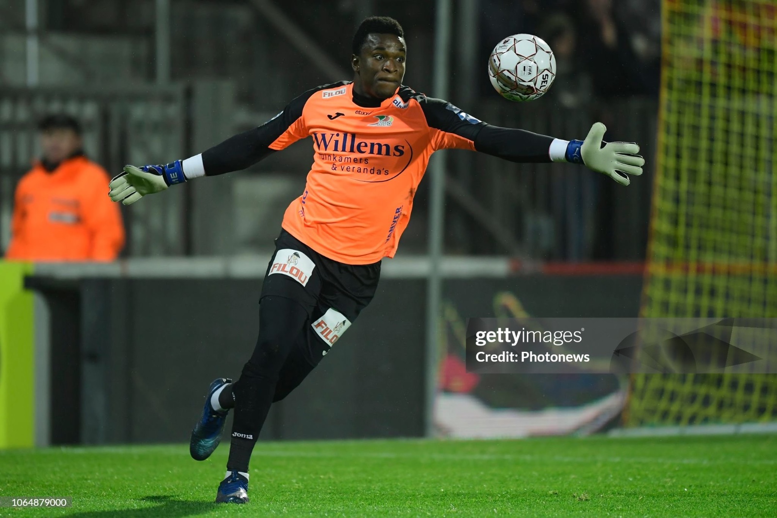 KV Oostende 2018-19 GK 2 Kit