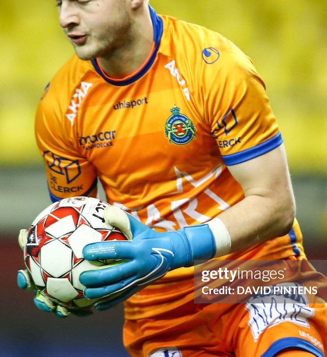 SK Beveren 2019-20 GK 1 Kit