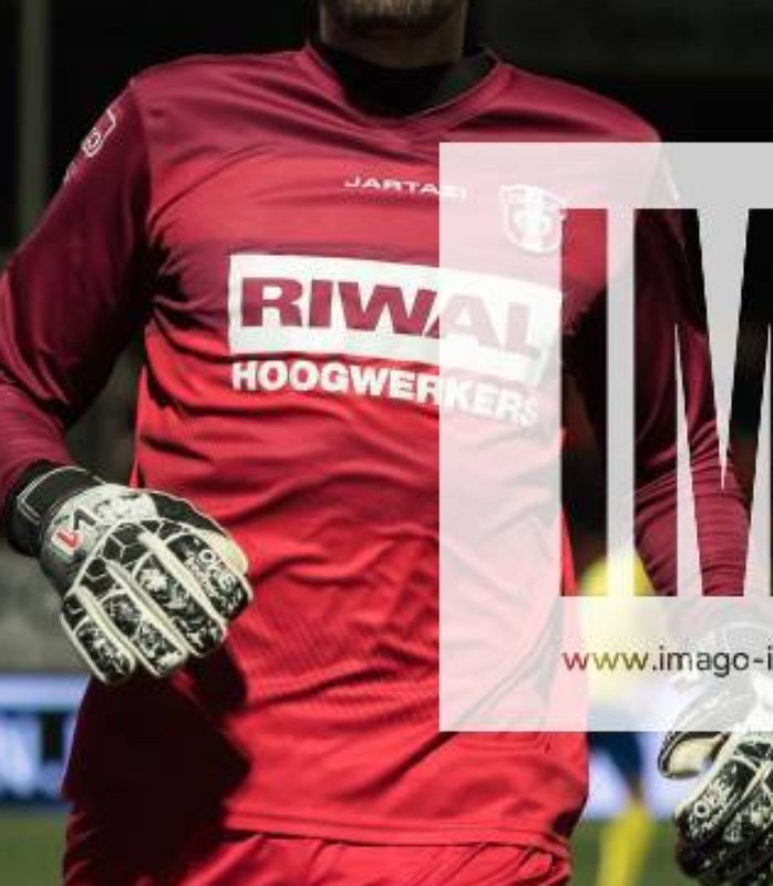 FC Dordrecht 2018-19 GK 4 Kit