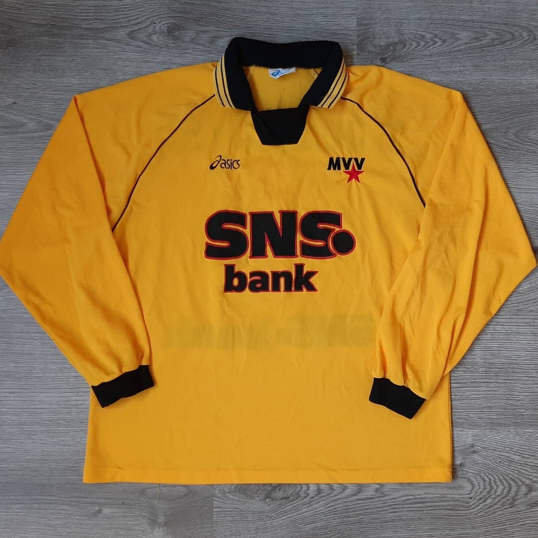 MVV Maastricht 1997-98 GK 2 Kit