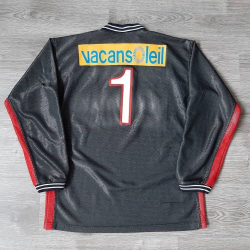 MVV Maastricht 1998-99 GK Kit