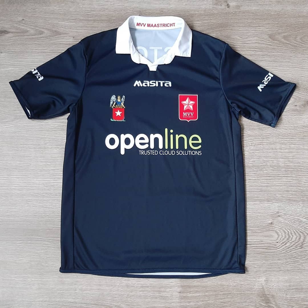 MVV Maastricht 2017-18 Away 2 Kit