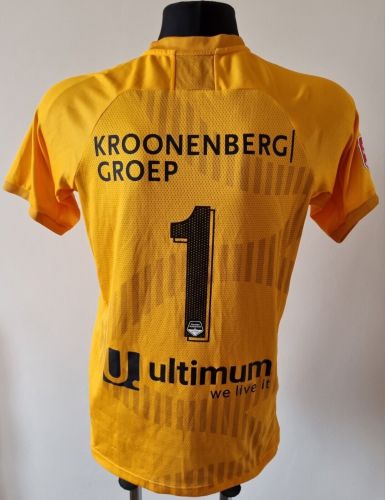 Almere City 2021-22 GK 1 Kit