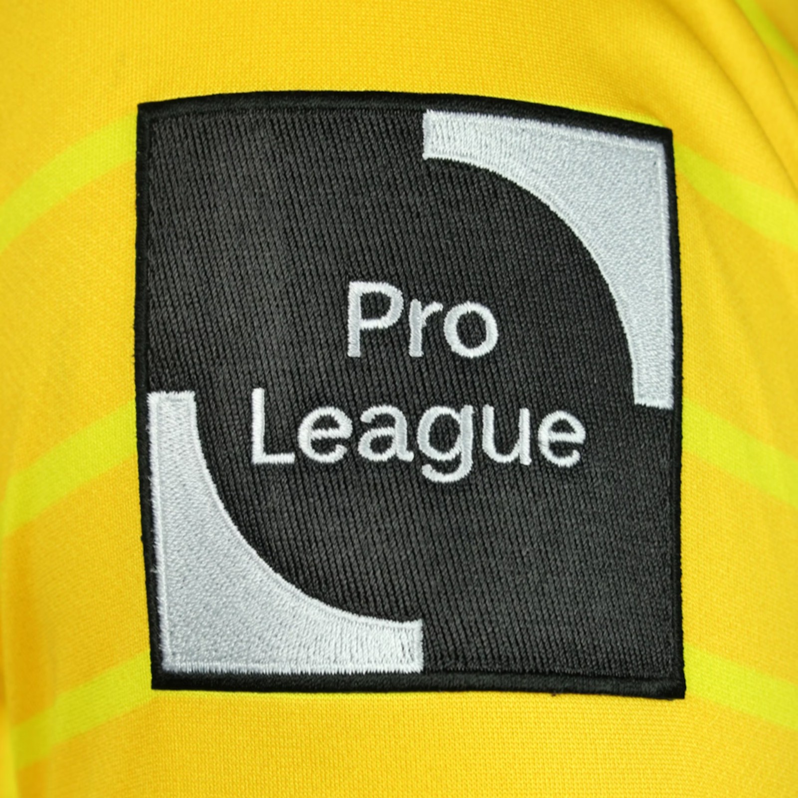 SK Beveren 2021-22 Home V2 Kit