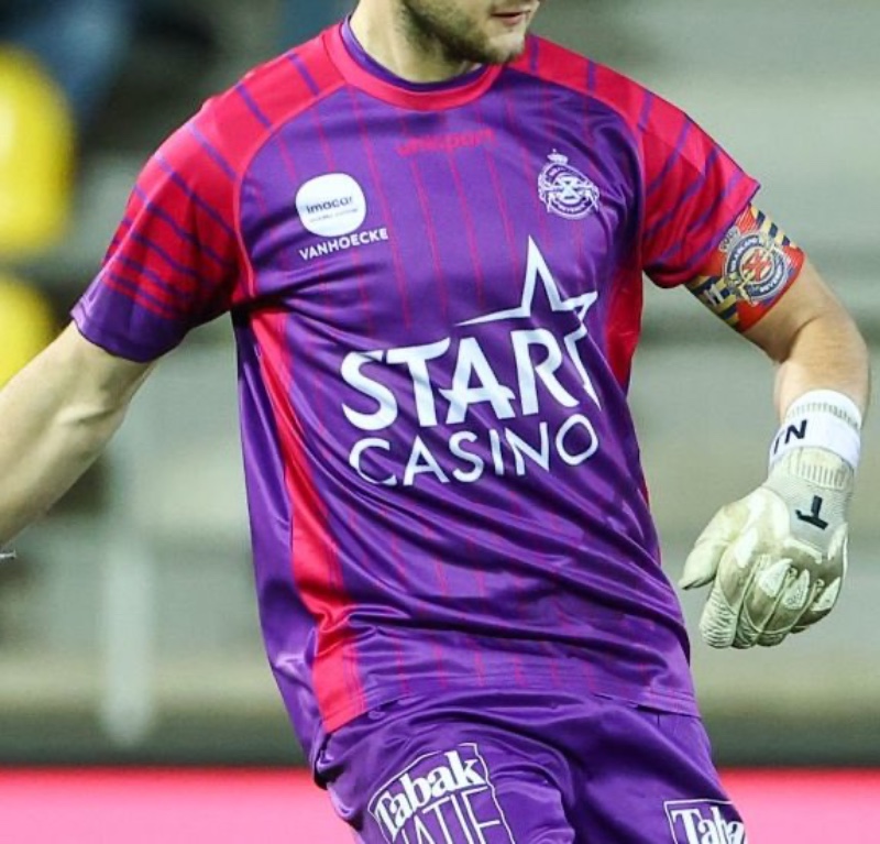 SK Beveren 2021-22 GK 2 Kit