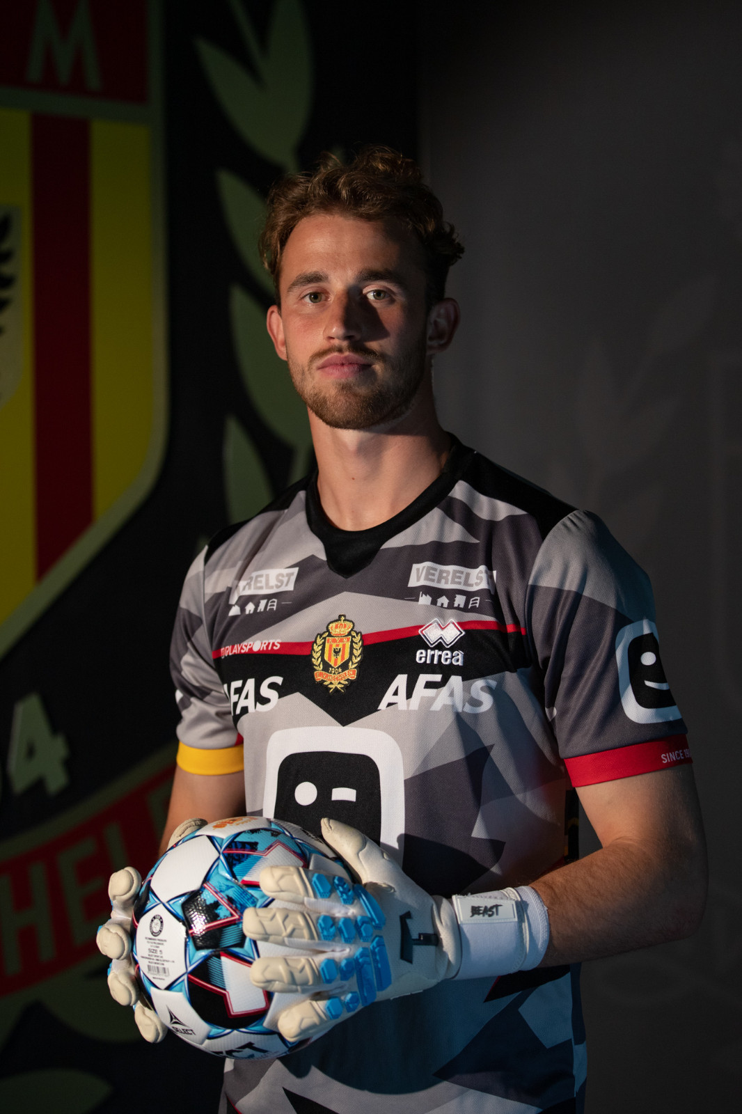KV Mechelen 2021-22 GK Fourth Kit