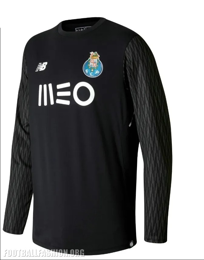 FC Porto 2017-18 GK Home Kit
