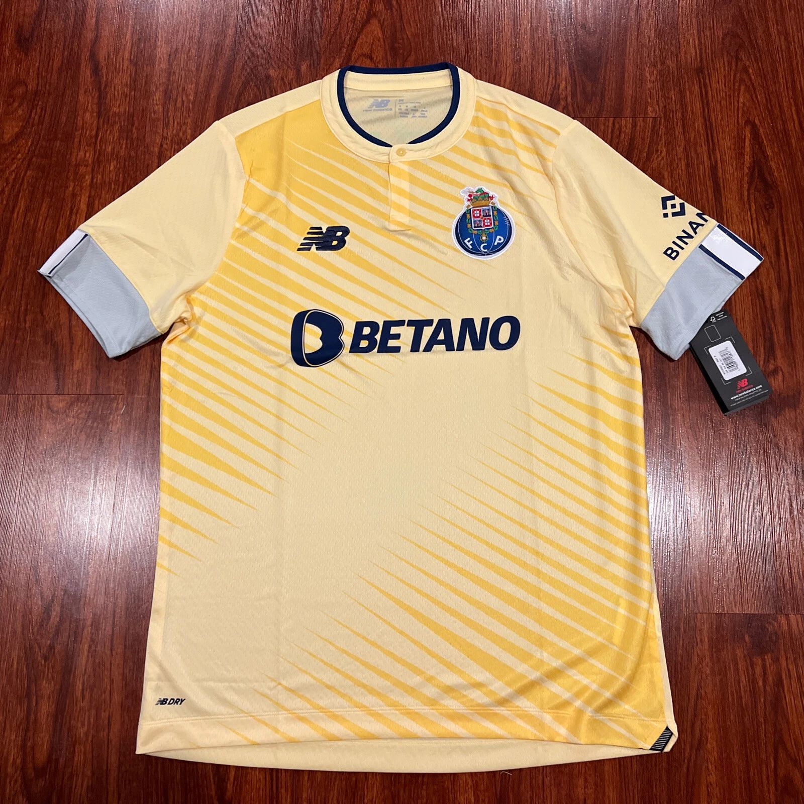FC Porto 2022-23 Away Kit