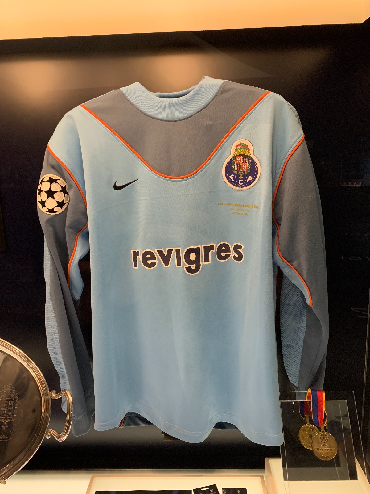 FC Porto 2003-04 Champions League Final GK Kit