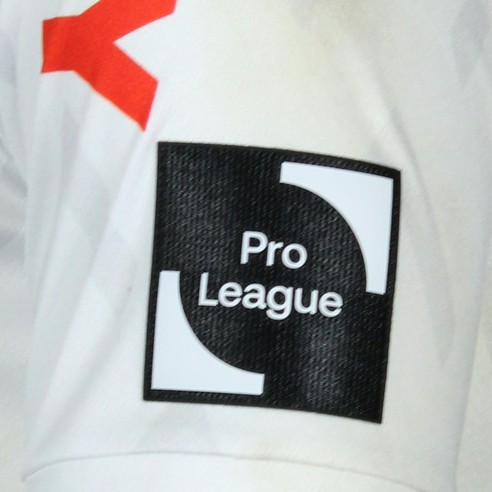 KV Kortrijk 2023-24 GK 3 Kit