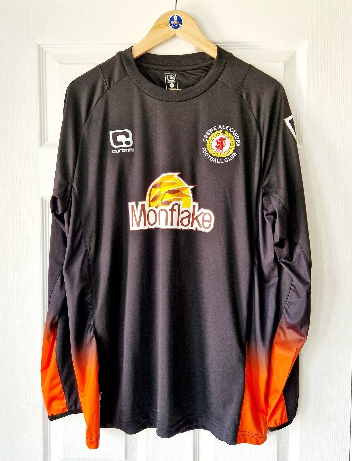 Crewe Alexandra 2016-17 GK 1 Kit