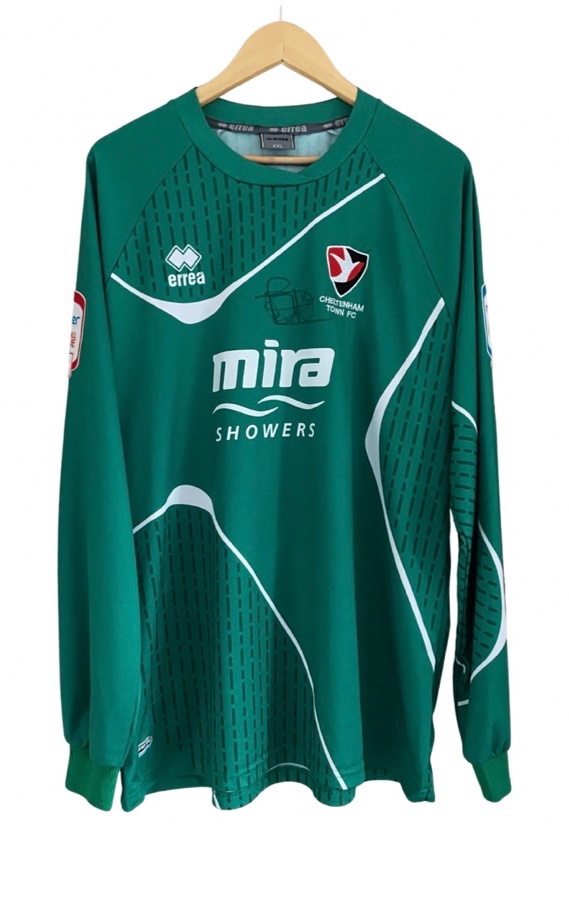 Cheltenham Town 2011-12 GK 1 Kit
