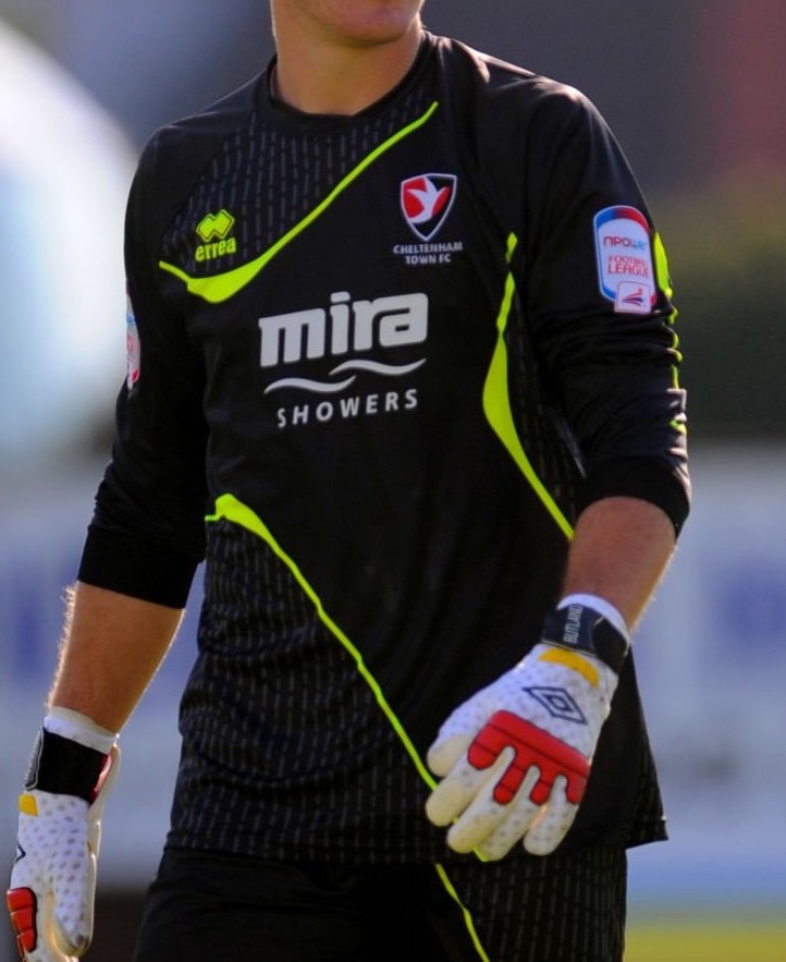 Cheltenham Town 2011-12 GK 2 Kit