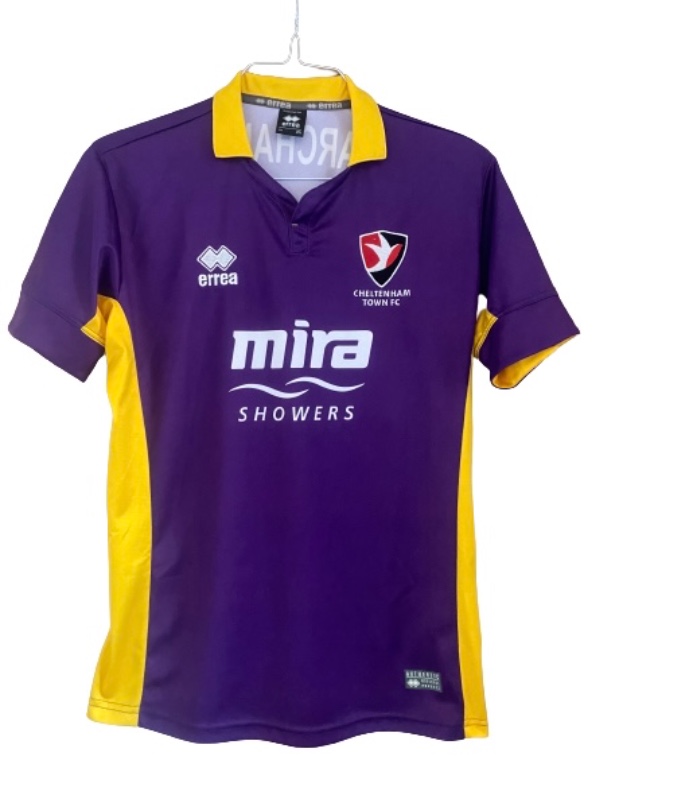 Cheltenham Town 2016-17 Away Kit