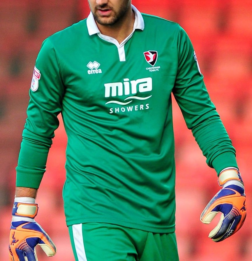 Cheltenham Town 2016-17 GK 1 Kit
