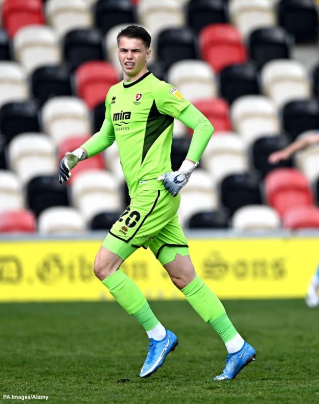 Cheltenham Town 2020-21 GK Away Kit