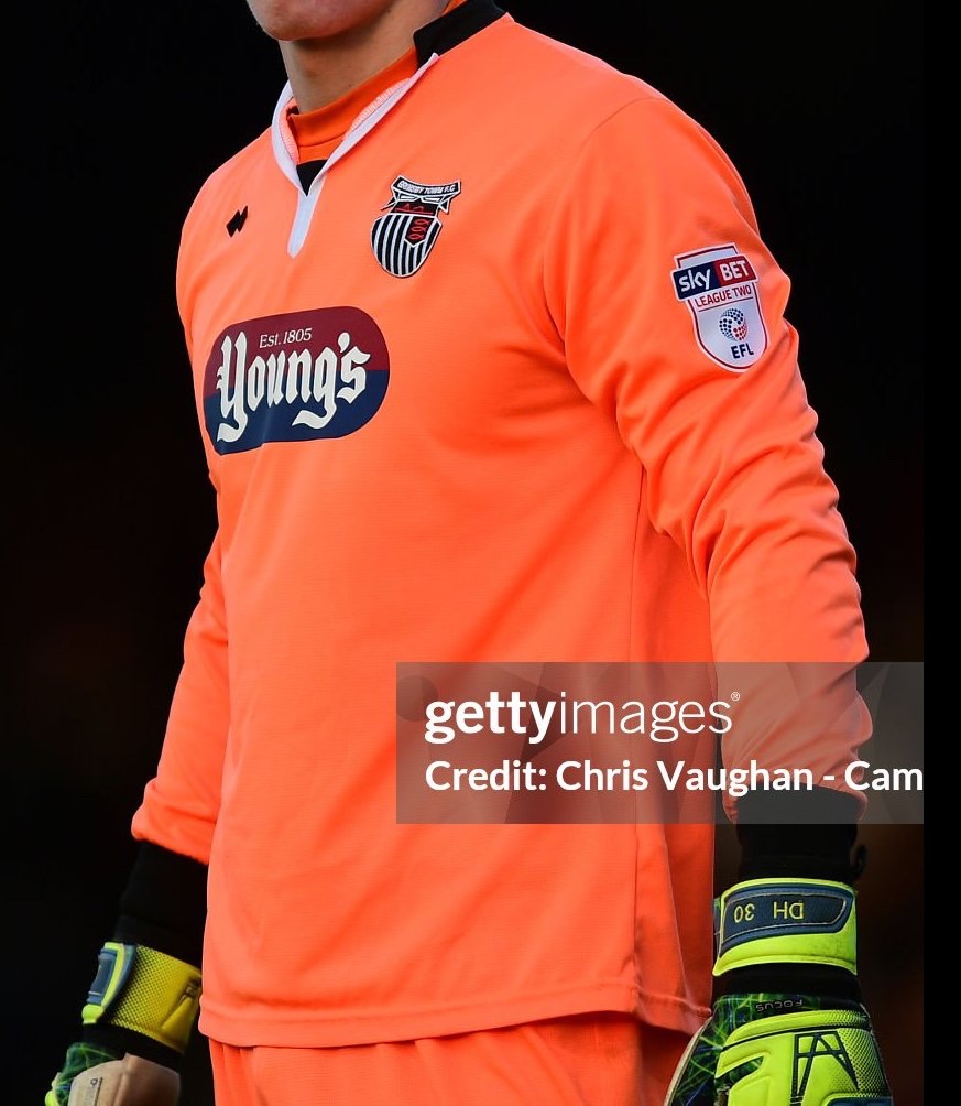Grimsby Town 2016-17 GK 1 Kit
