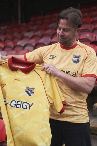 Grimsby Town 2024-25 Away Kit