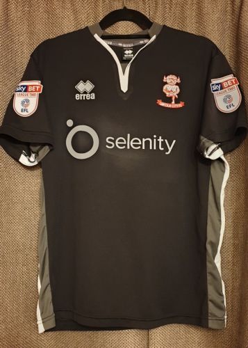Lincoln City 2017-18 Away Kit