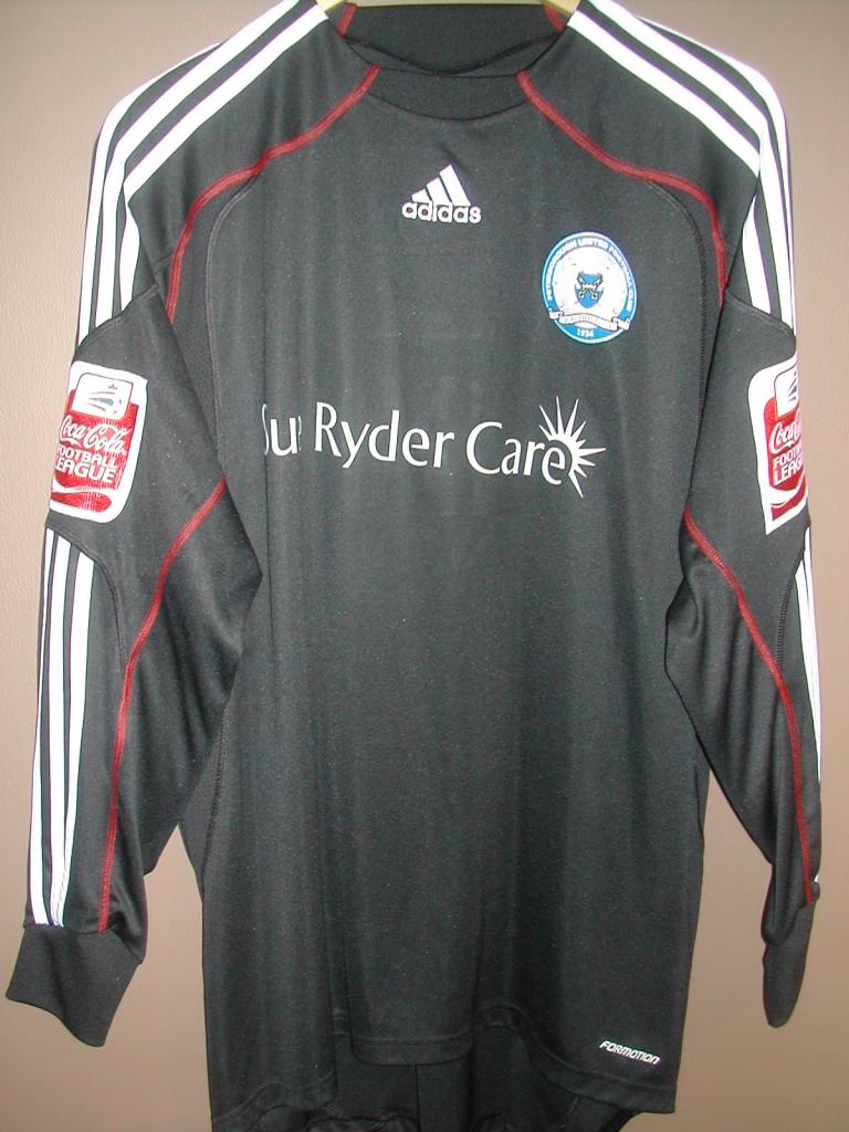 Peterborough United 2009-10 GK 1 Kit
